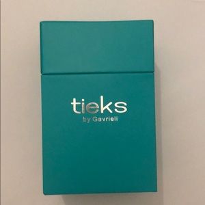 Never worn navy Tieks